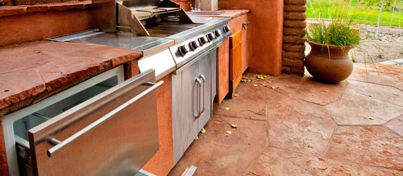 3 Reasons to Install an Outdoor Kitchen